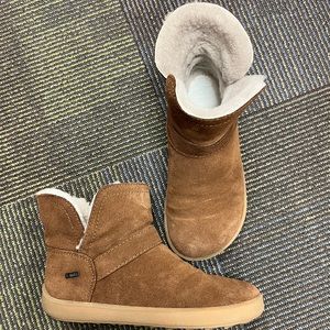 LIKE NEW BeLenka Polaris Sheepskin ankle boot, size 39